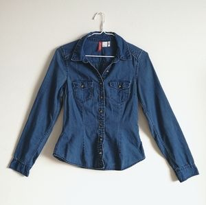 💛[3/$15] H&M Denim Button Up Shirt